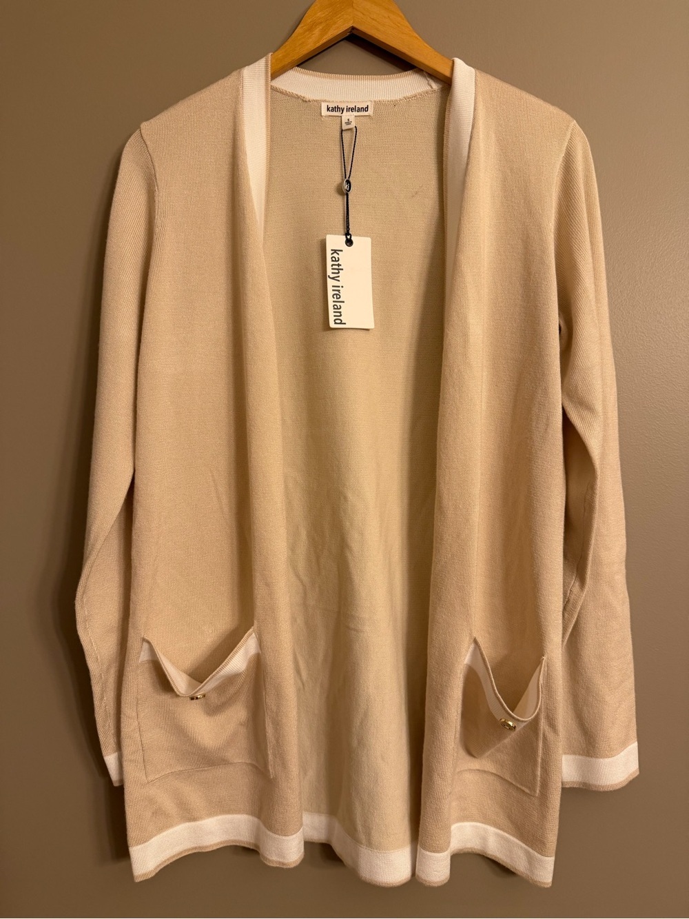 NWT Kathy Ireland Tan Colorblock Open Front Cardigan Knit Sweater Small Snag